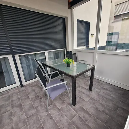 Near Constance Apartman Neuhausen ob Eck
